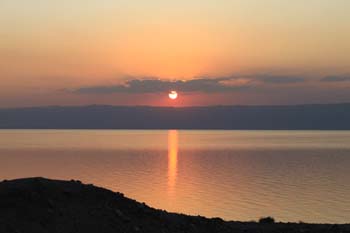 Sonnenuntergang am Toten Meer