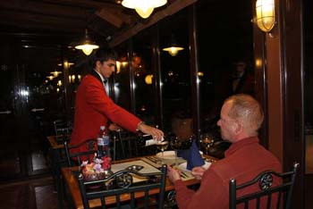 Abendessen in Budwa